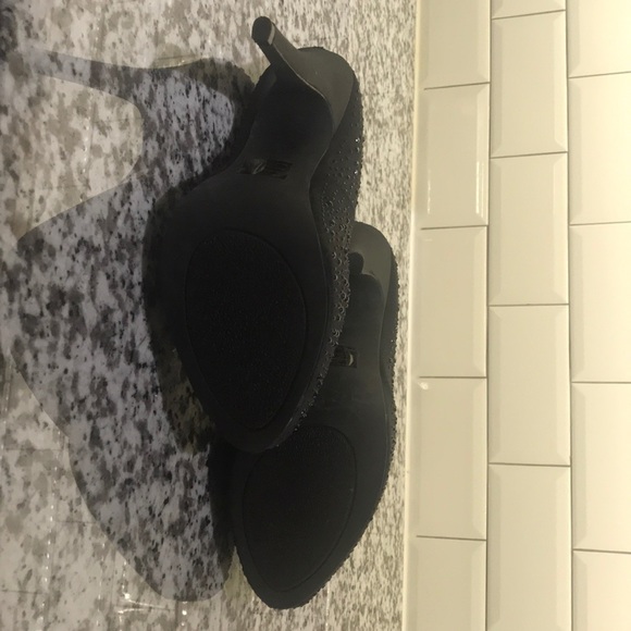 NWOB Black silk/rhinestone - Picture 7 of 8